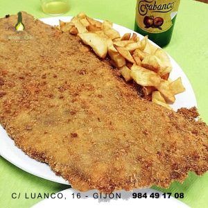 Cachopo de Cecina, Queso de Cabra y Cebolla Caramelizada